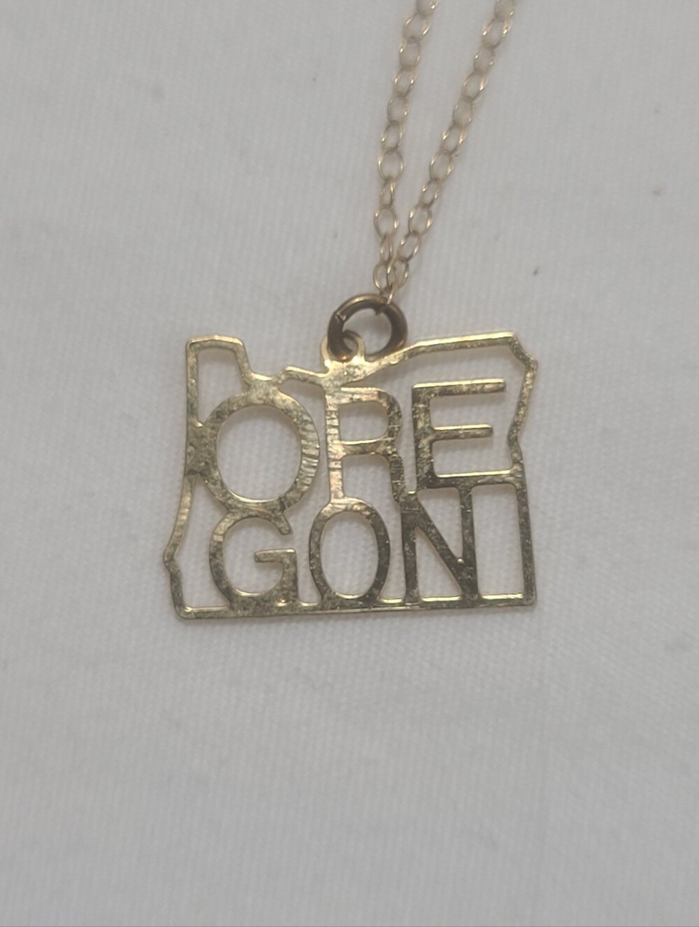 Kris Nations Gold Oregon State Outline Pendant Necklace - Gold